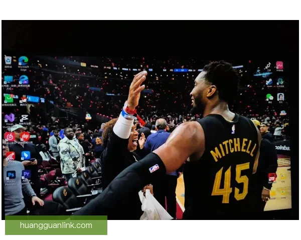 米切尔赞哈登助力球队成功 称没有团队协作无法走到今天