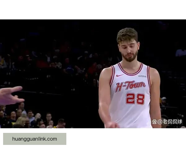 申京轰36+14+7+3+3创历史首人 火箭媒体称其非卖品